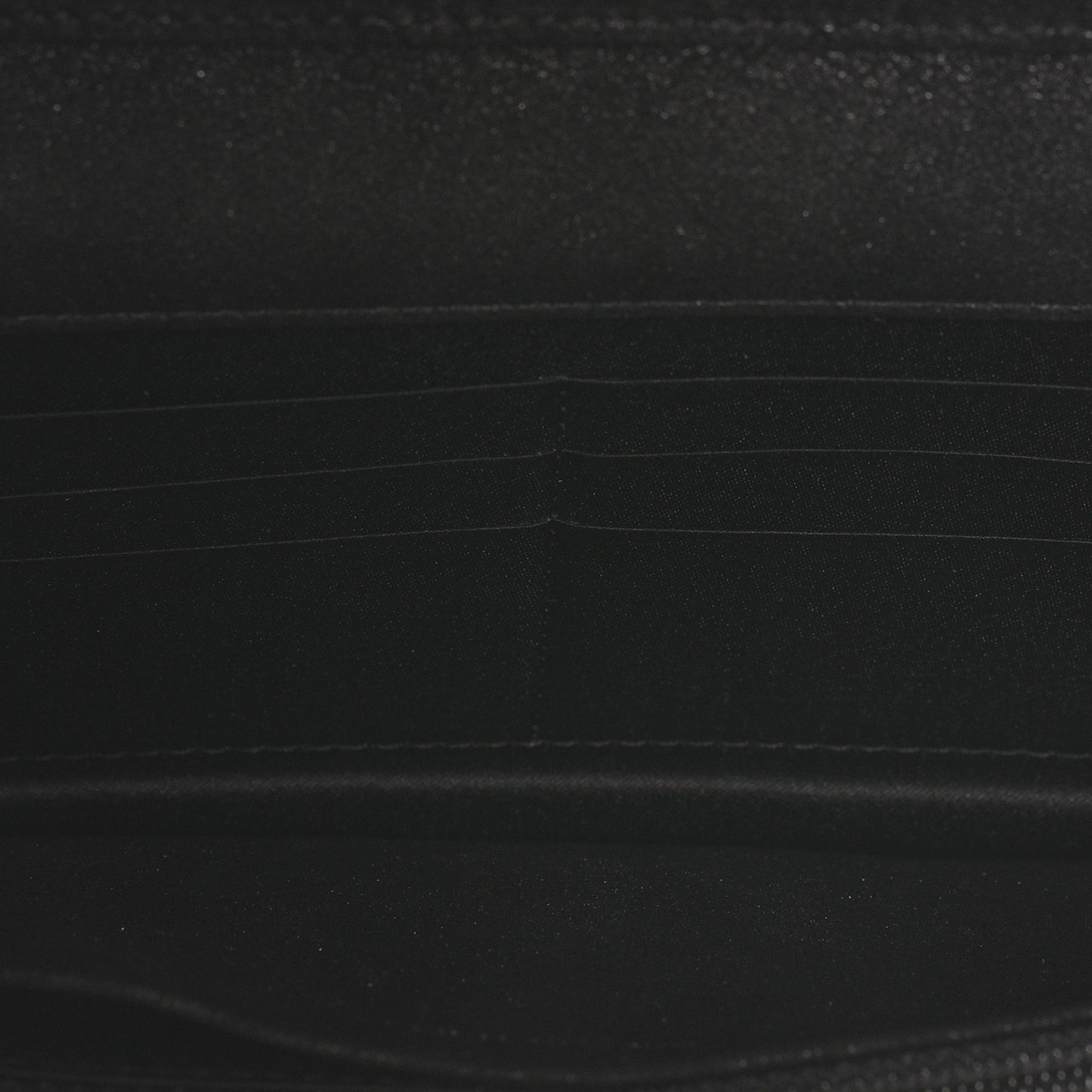 Crystal Quilted Wallet On Chain WOC Black