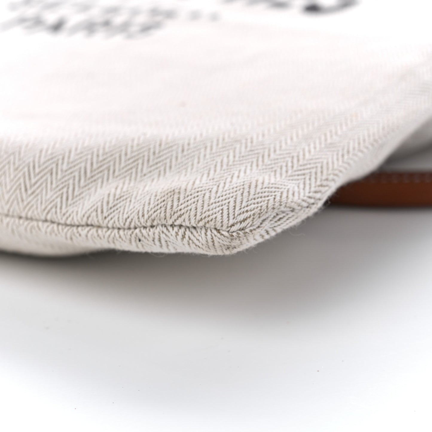 Canvas Swift Aline Grooming Bag Gold