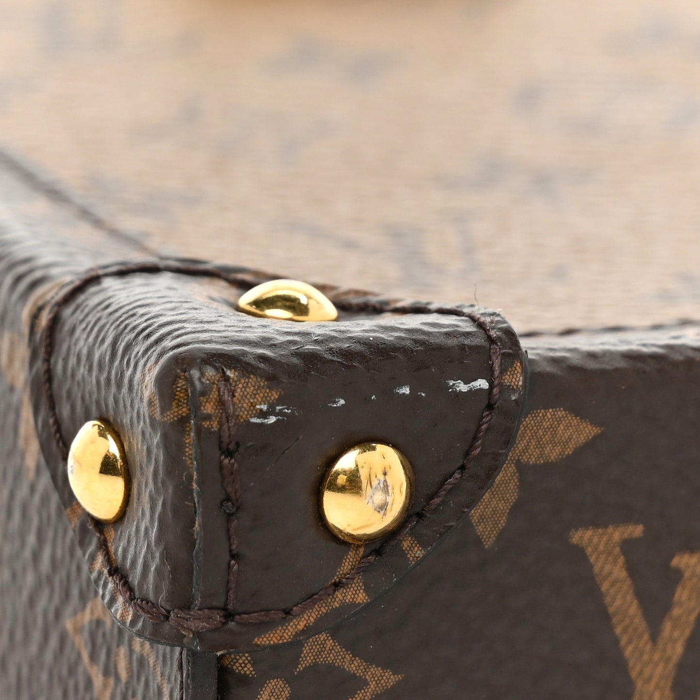 Reverse Monogram Pochette Trunk Verticale