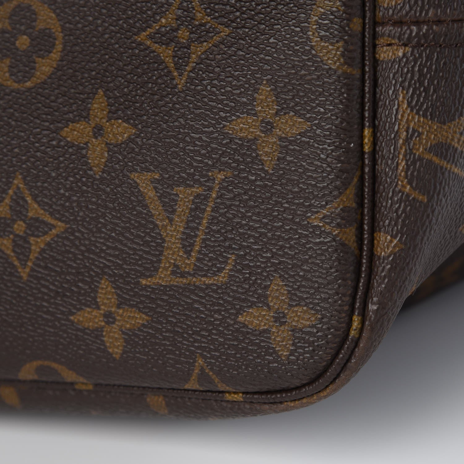 Louis Vuitton Monogram Neverfull MM 18 of 18
