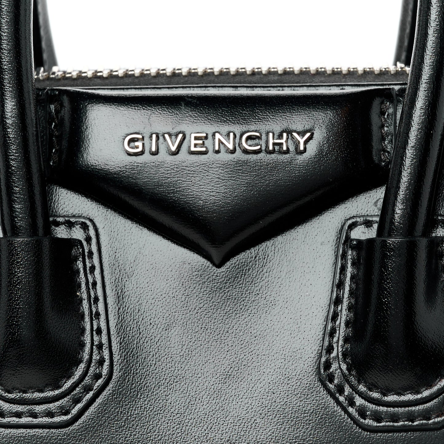 Shiny Lord Calfskin Mini Antigona Black