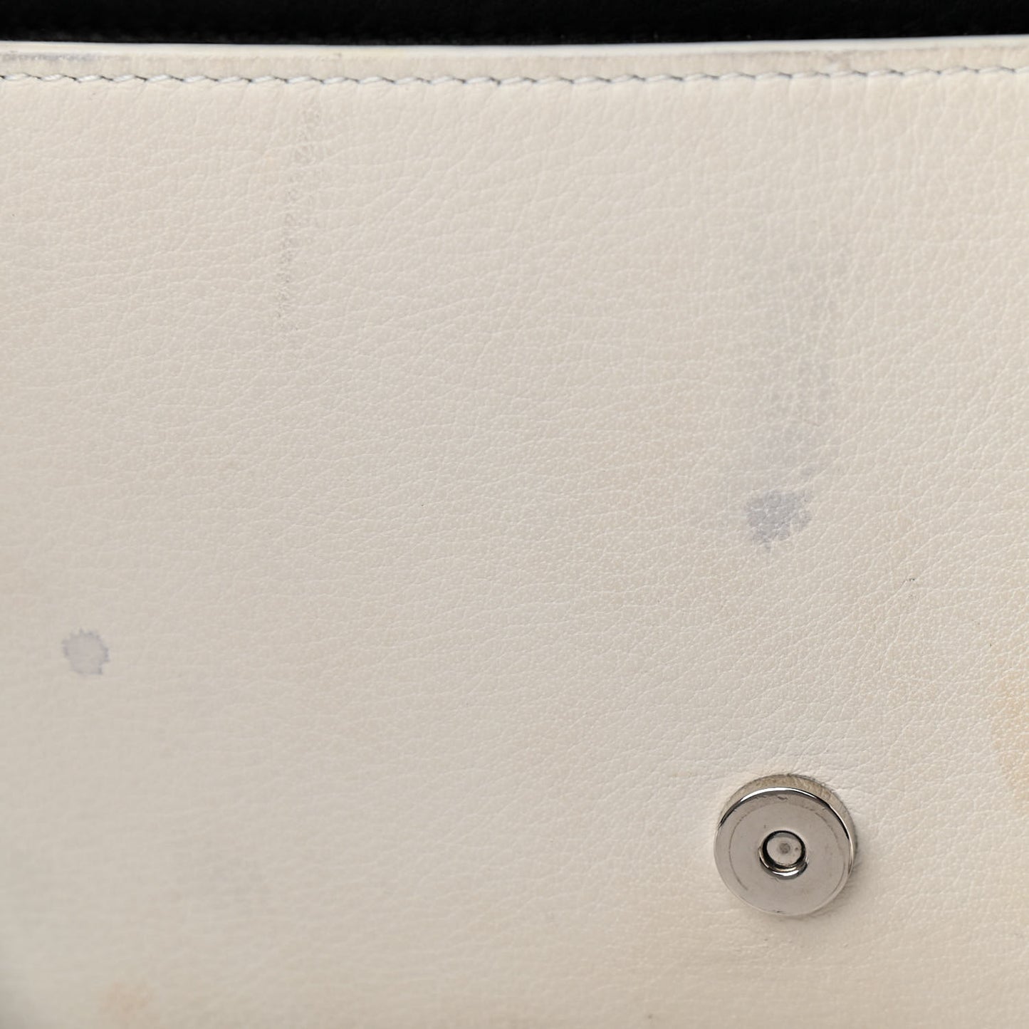 Pebbled Calfskin Logo Everyday Flap Chain Wallet White