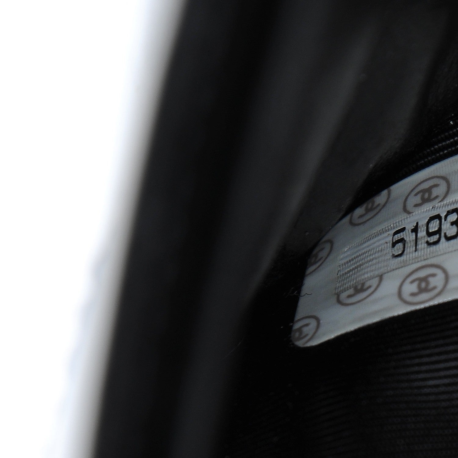 Chanel Patent CC Bi-Fold Wallet Black 8 of 9