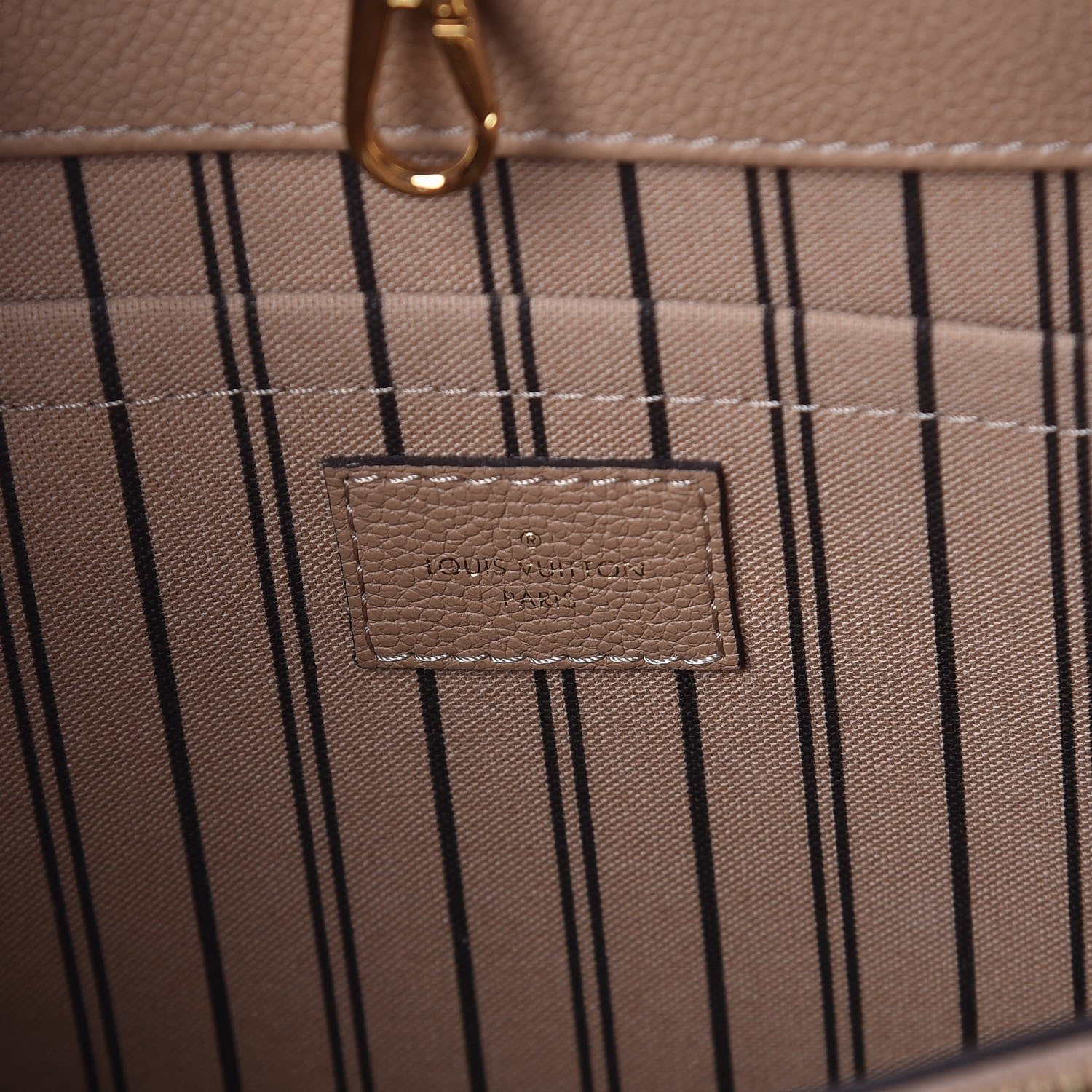 Louis Vuitton Empreinte Montaigne MM Papyrus 6 of 19