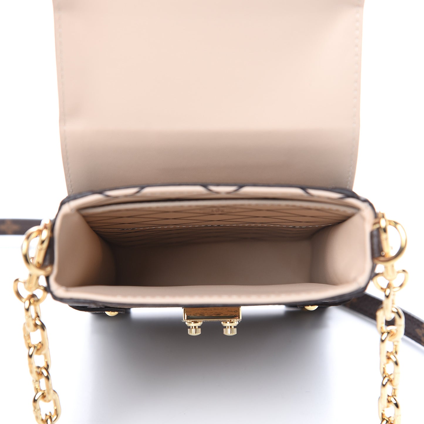 Reverse Monogram Pochette Trunk Verticale