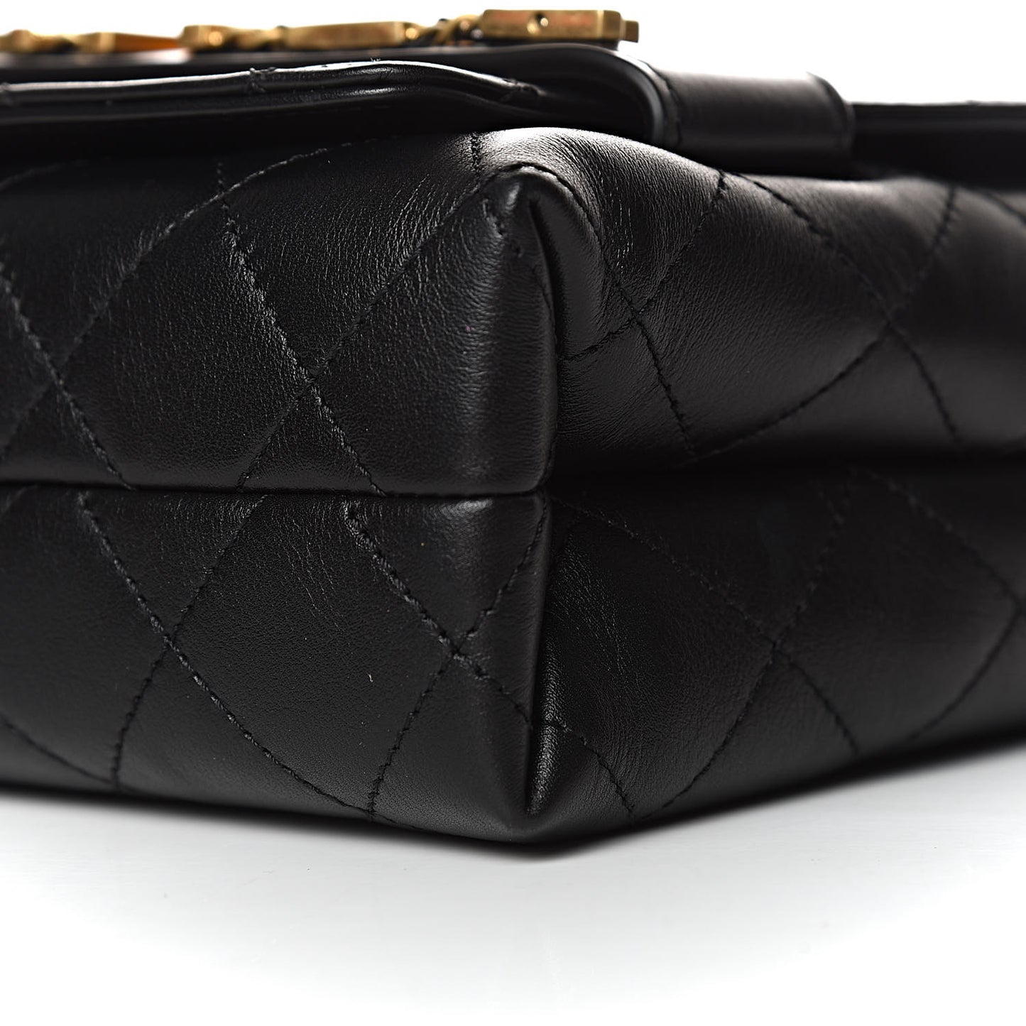 Calfskin Quilted Enchained Flap Black