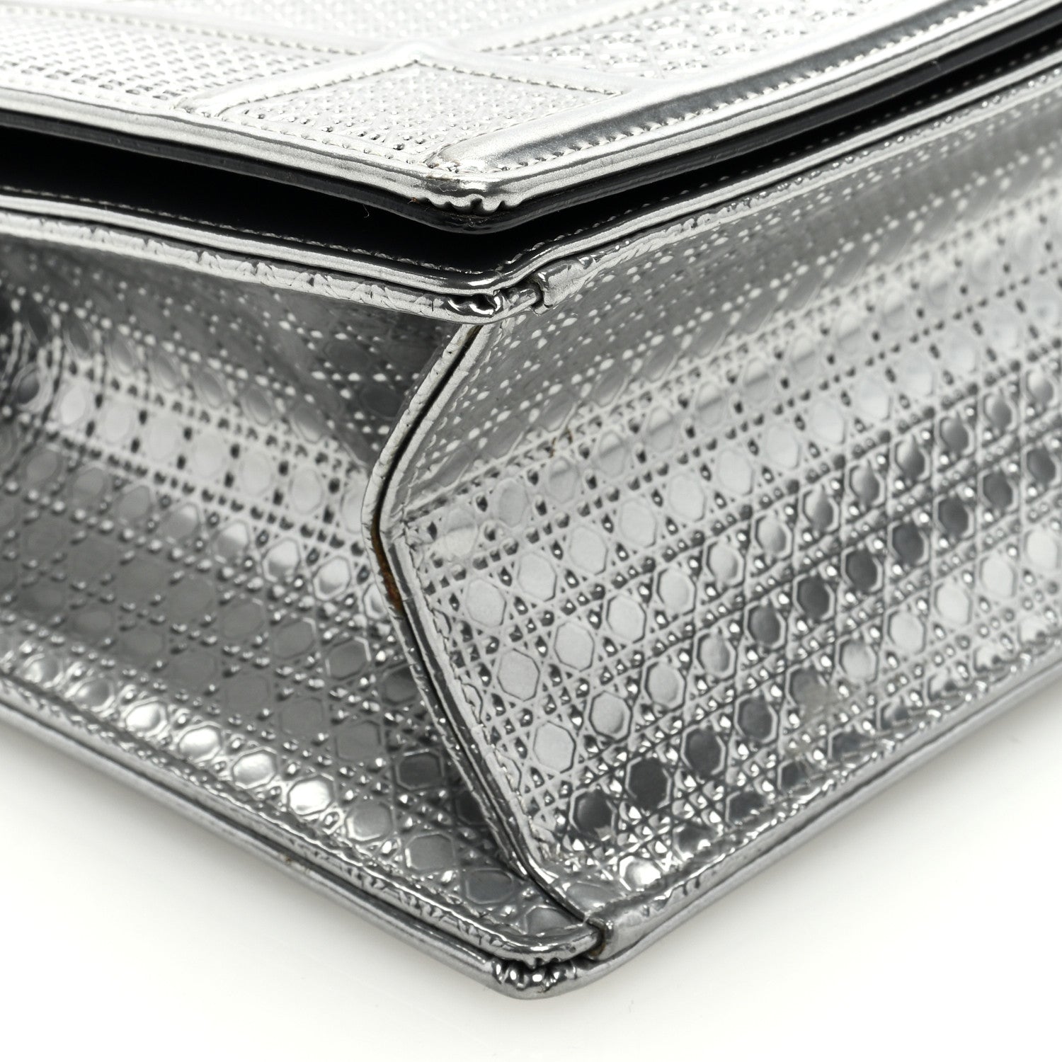 Christian Dior CHRISTIAN DIOR Metallic Patent Micro-Cannage Medium Diorama Flap Bag Silver 7 of 9