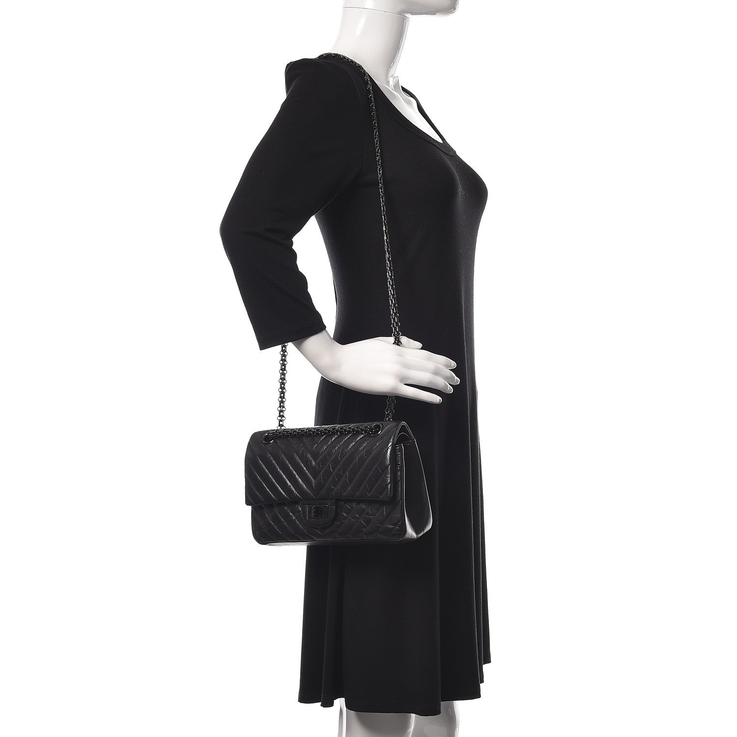 Chanel Aged Calfskin Chevron Quilted 2.55 Reissue 225 Flap So Black 2 of 11
