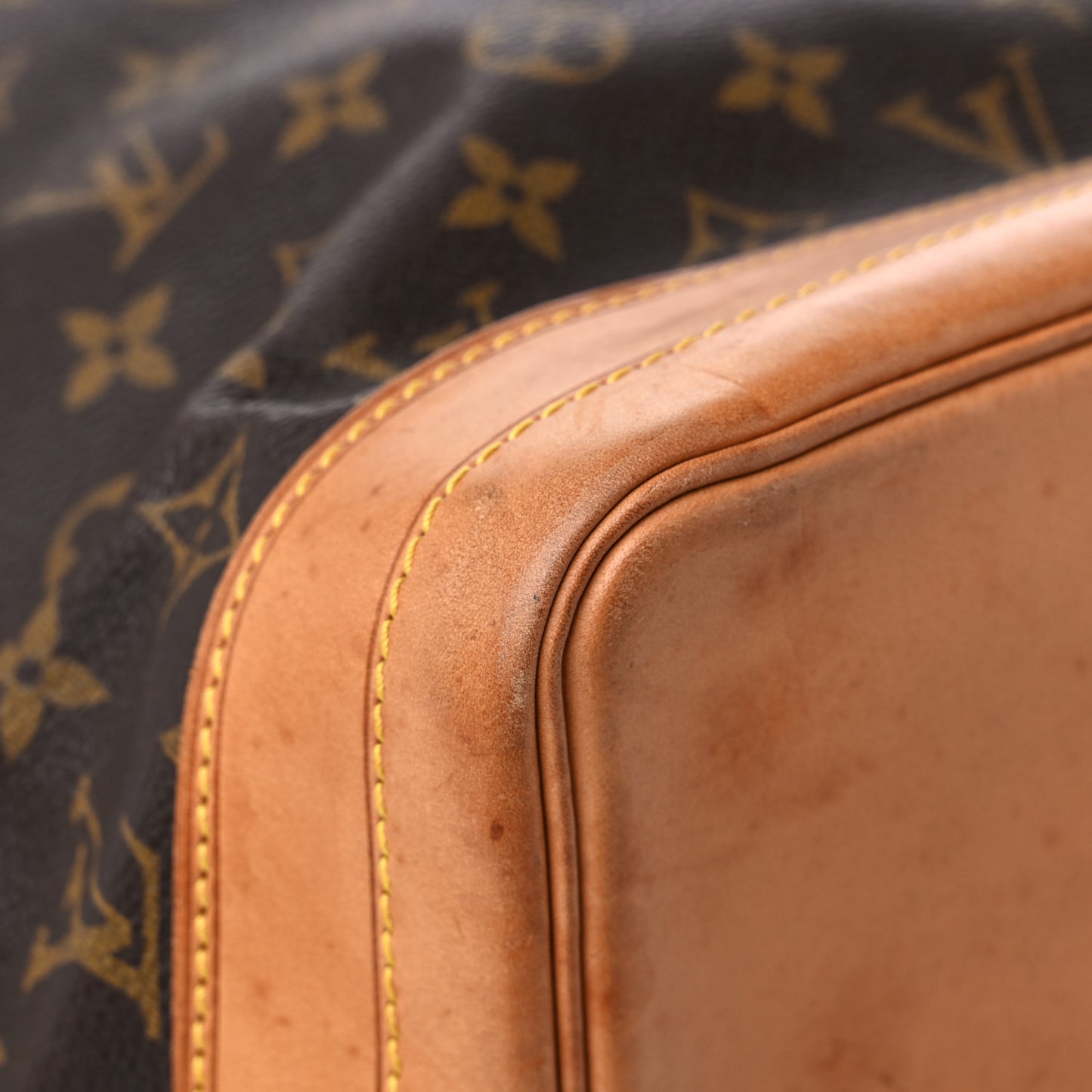 Monogram Noe