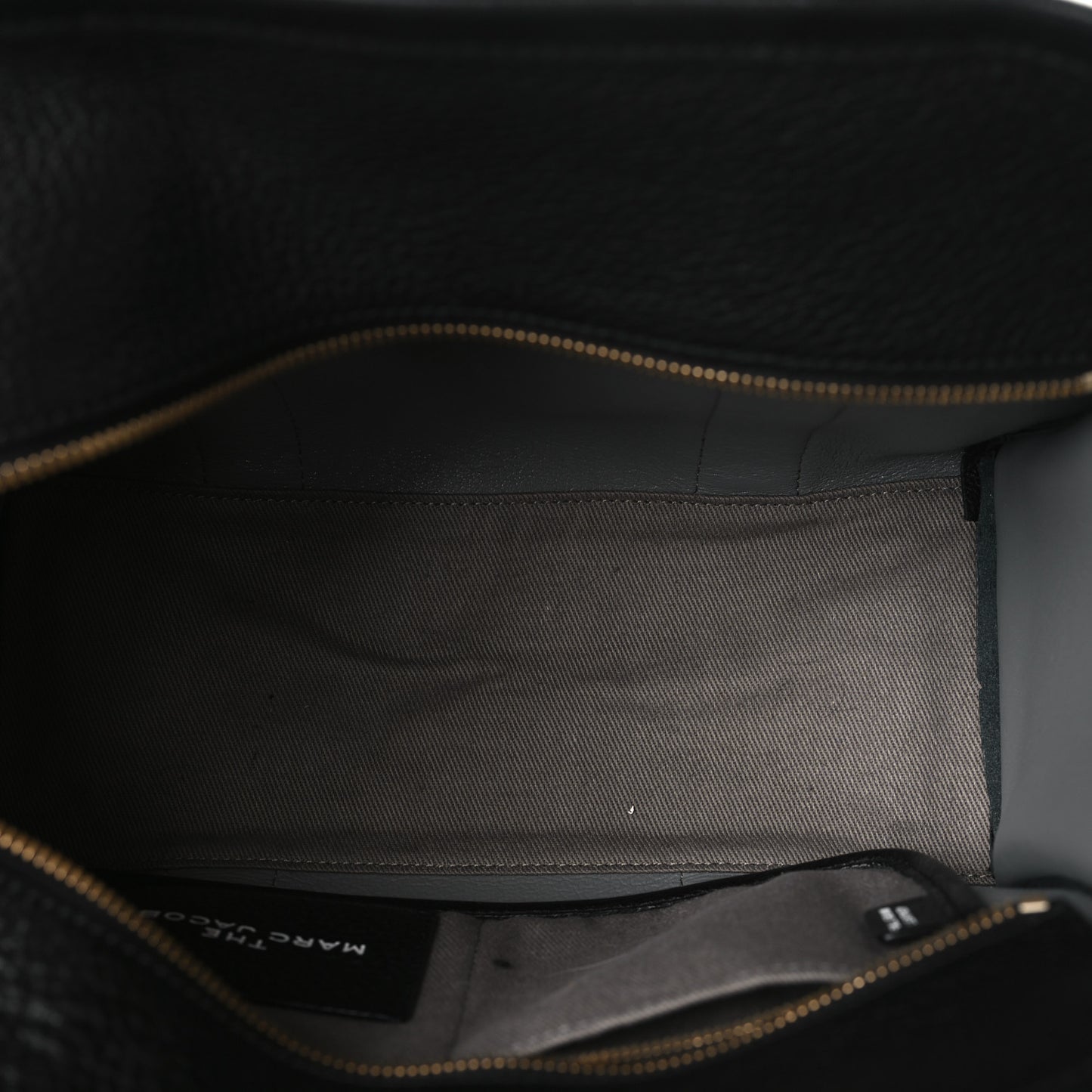 Grained Calfskin Medium The Tote Bag Black