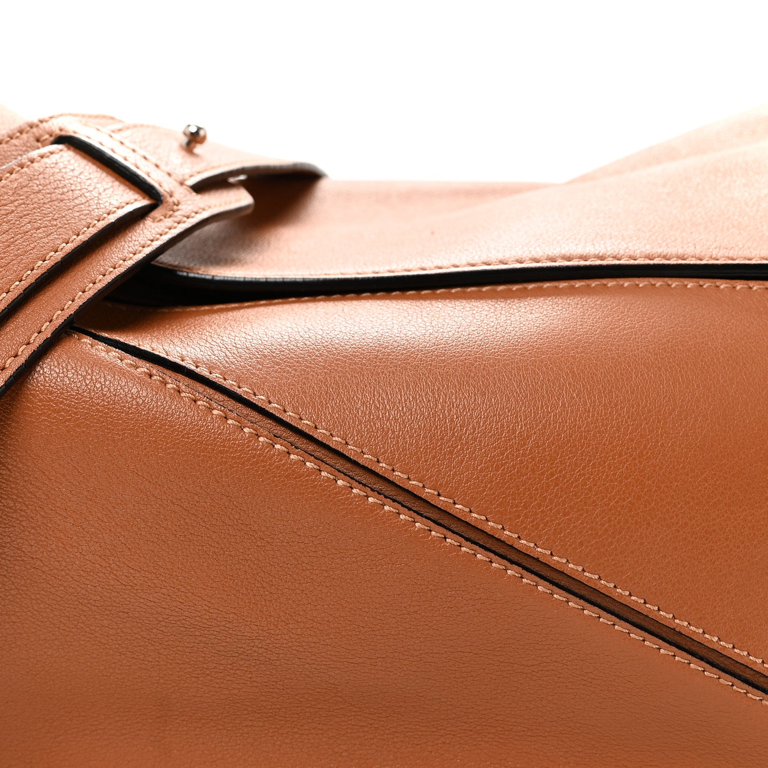 LOEWE archive leather shoulder bag キャメル Loewe Calfskin Medium Puzzle Bag Tan 1893590 – FASHIONPHILE