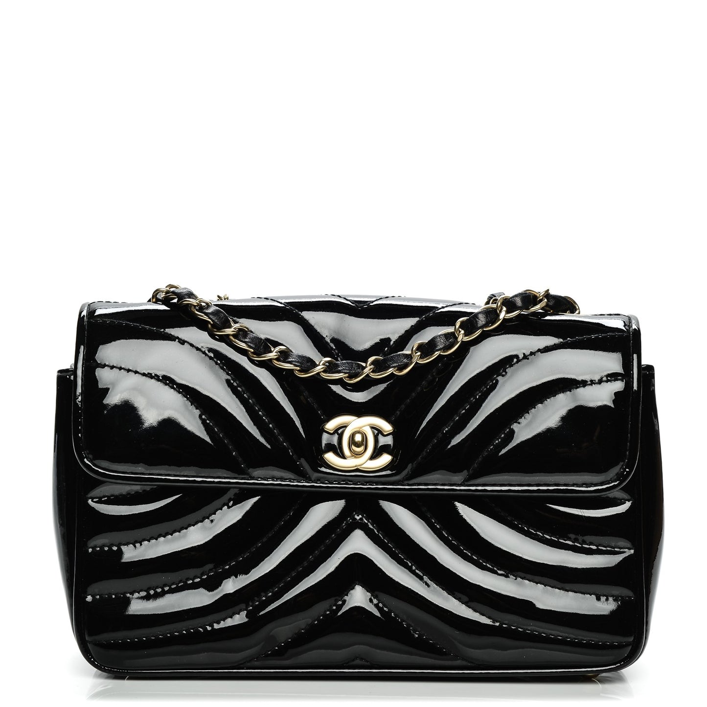 Patent Small Chevron Single Flap Black