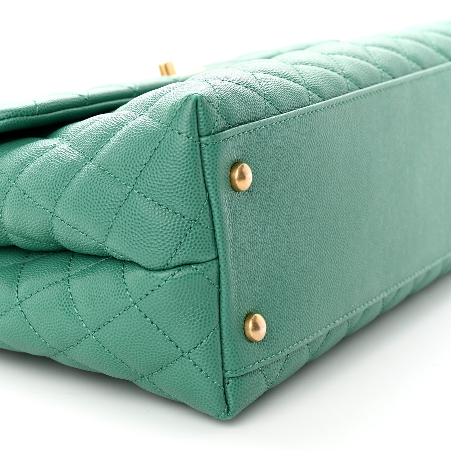 Caviar Quilted Medium Coco Lizard Embossed Handle Flap Green