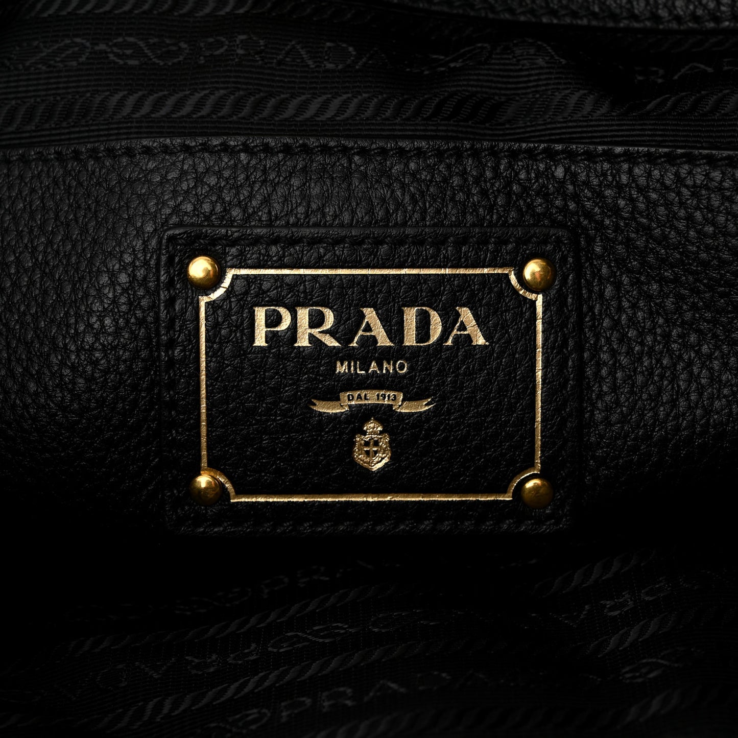 Vitello Daino Shopping Tote Black