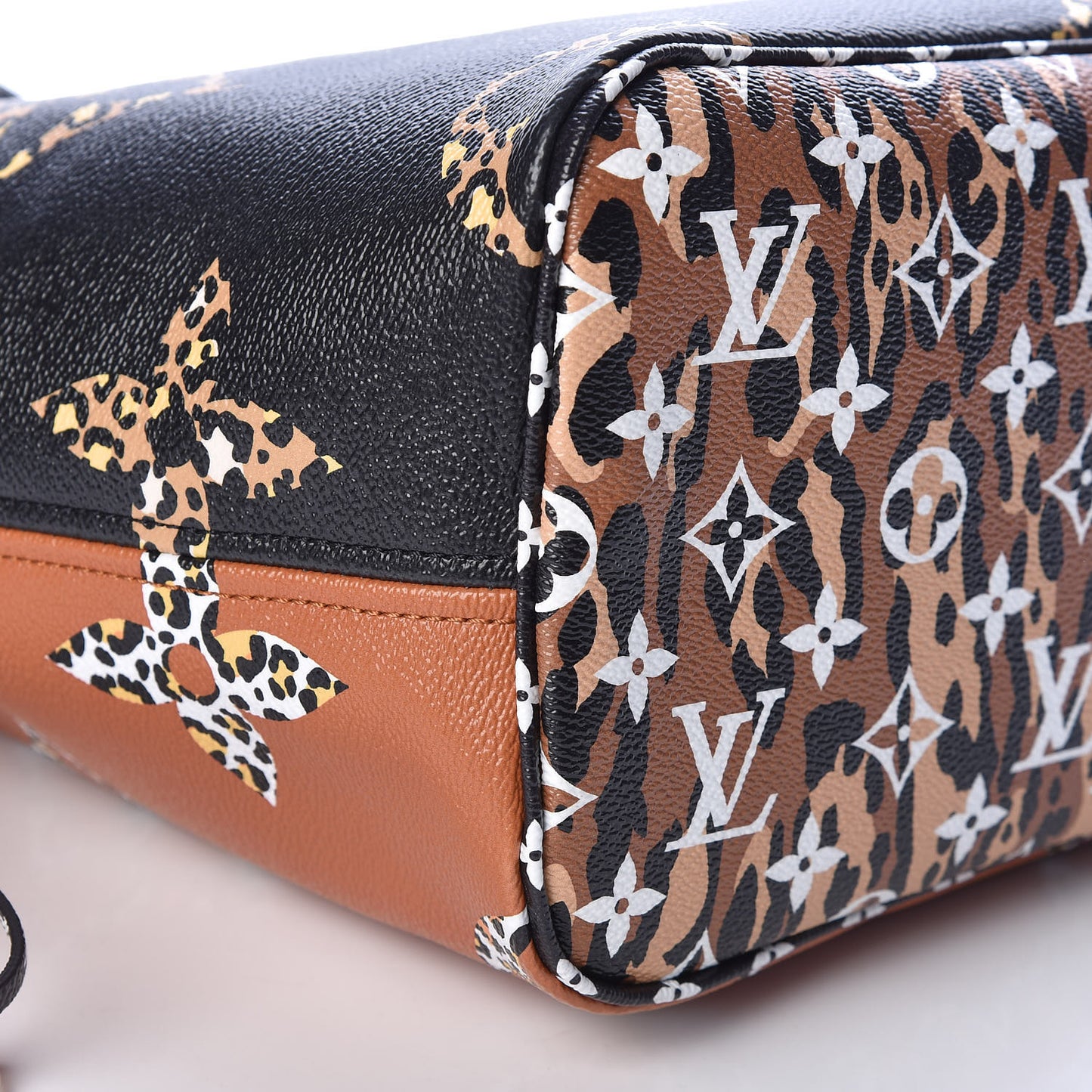 Monogram Giant Jungle Neverfull MM Black