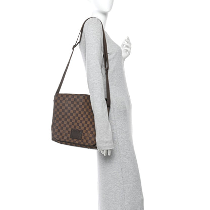 Louis Vuitton Damier Ebene Brooklyn MM 2 of 14