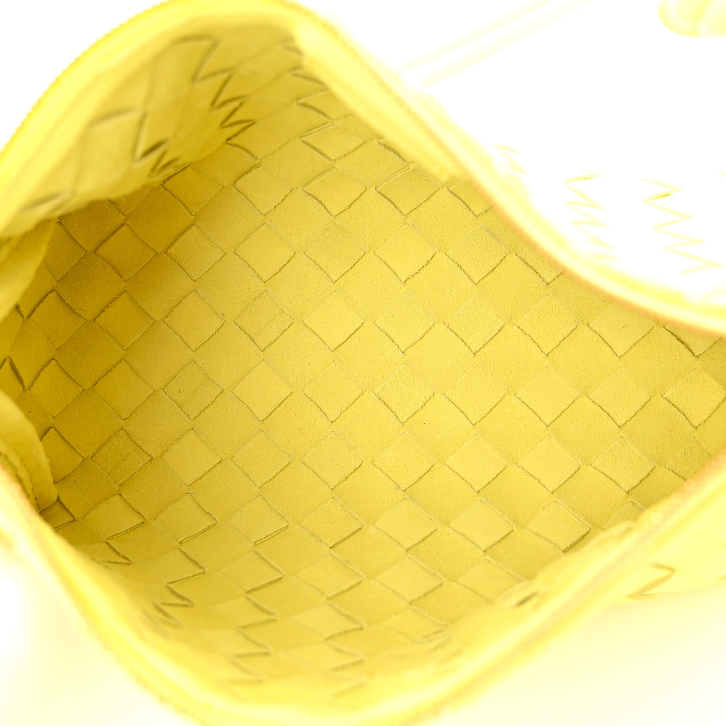 Nappa Intrecciato Pouch On Strap Lantern Gold