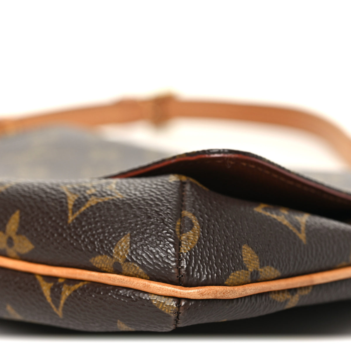 Monogram Musette Tango
