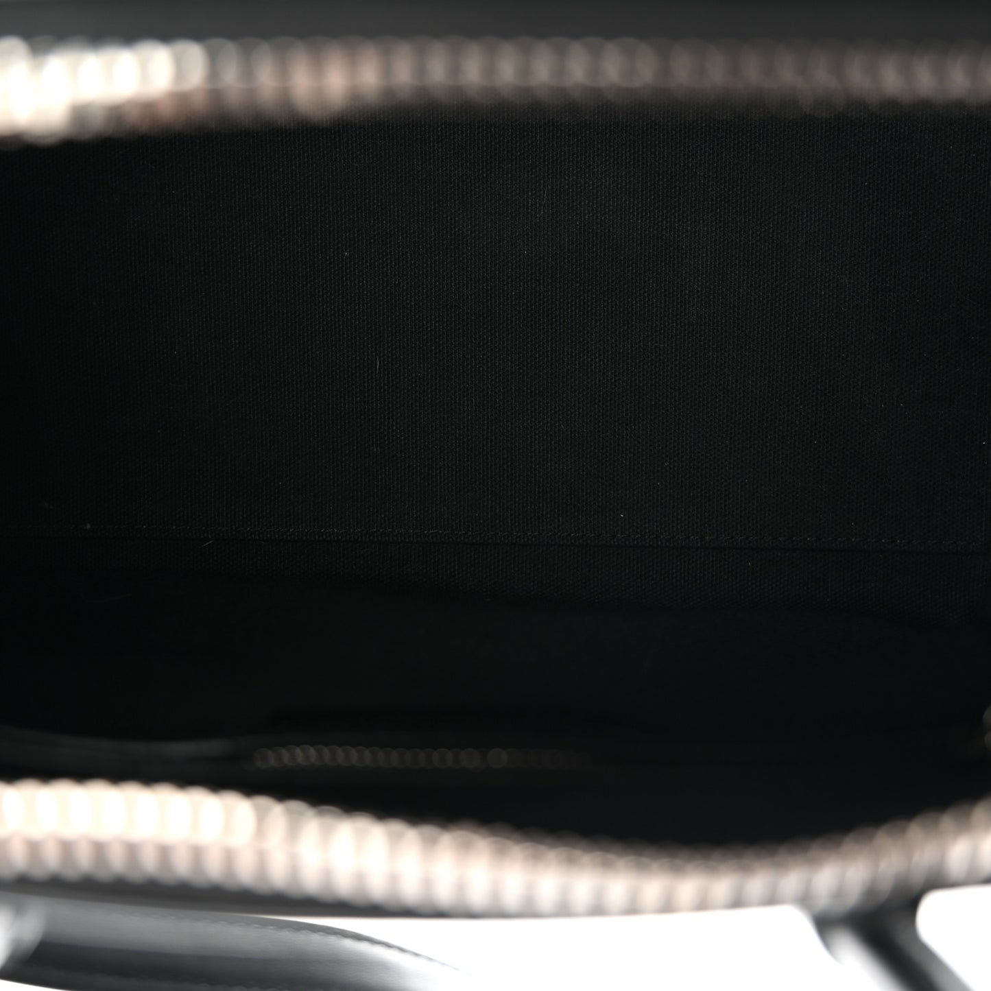 Shiny Lord Calfskin Small Antigona Black