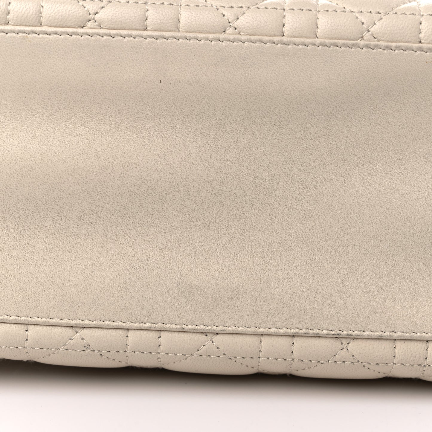 Lambskin Cannage Medium Lady Dior Light Beige