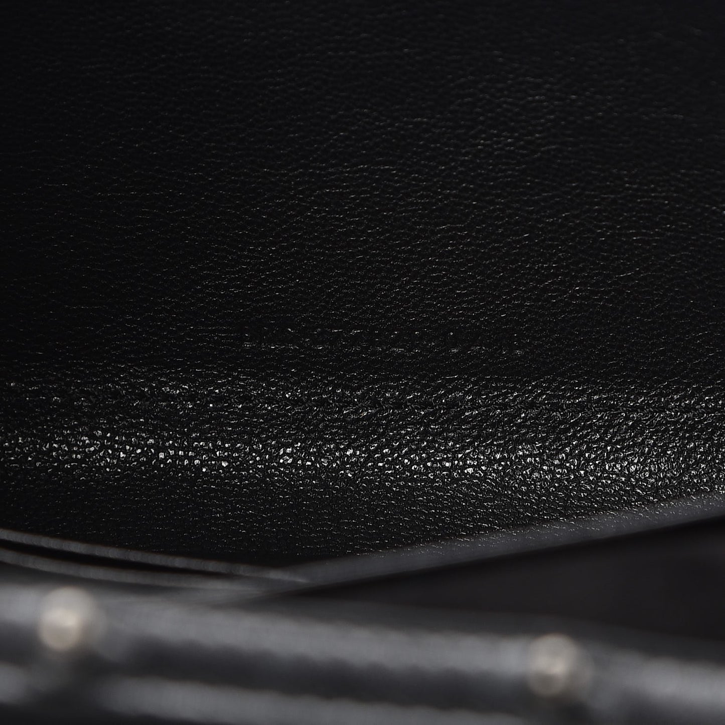 Metallic Crackled Calfskin Monogram Chain Wallet Acciaio Nero