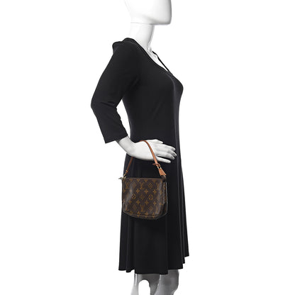 Louis Vuitton Monogram Pochette Accessories 2 of 10