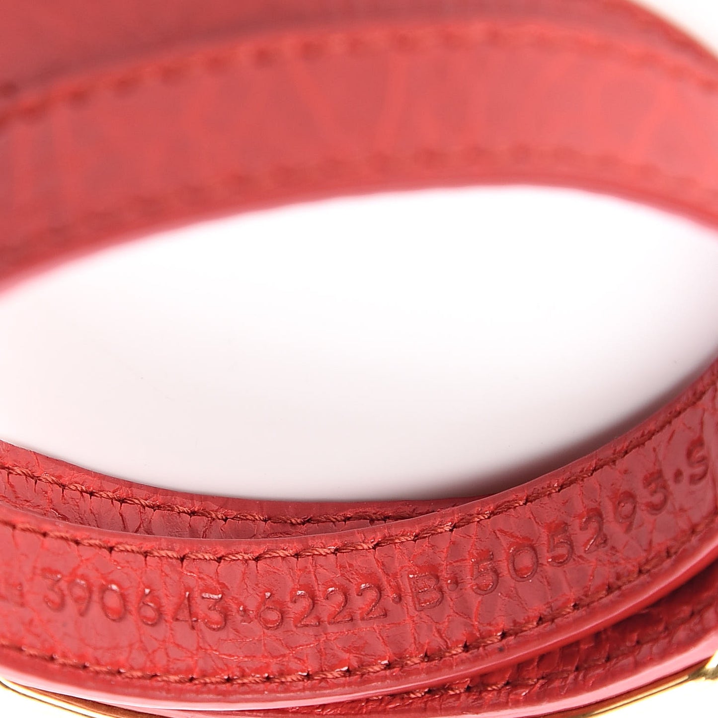 Chevre Hamilton Gold Metallic Edge Hardware Triple Tour Bracelet S Rouge Rubis