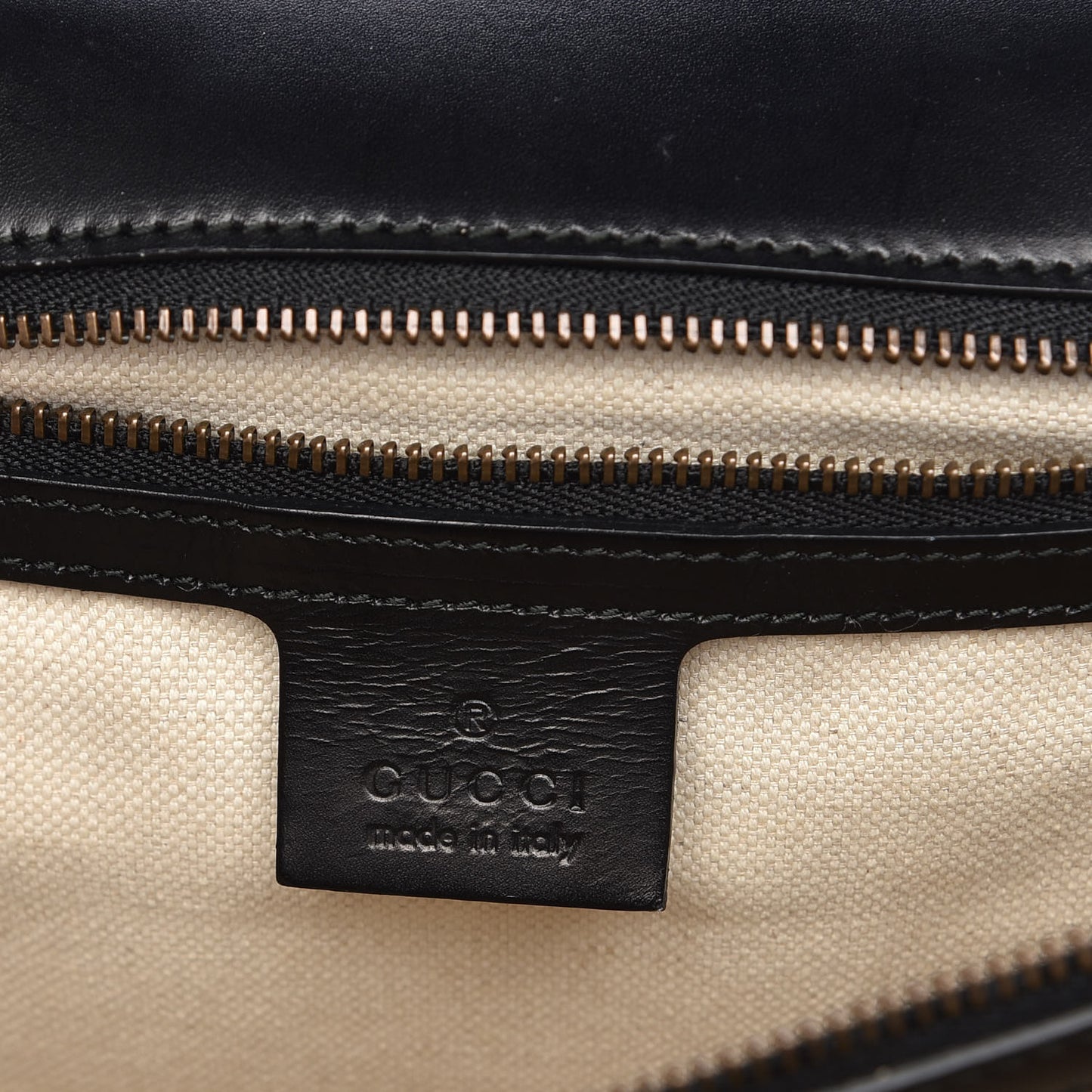 Calfskin Web Heart Medium GG Marmont Chain Handle Bag Black