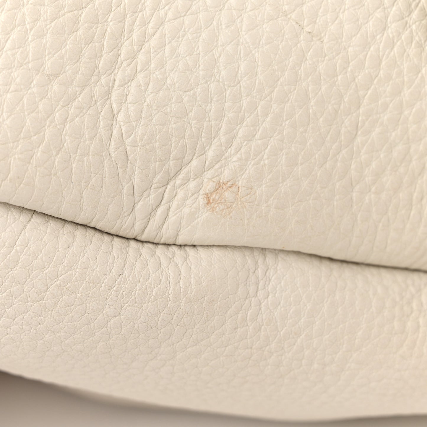 Vitello Daino Hobo White