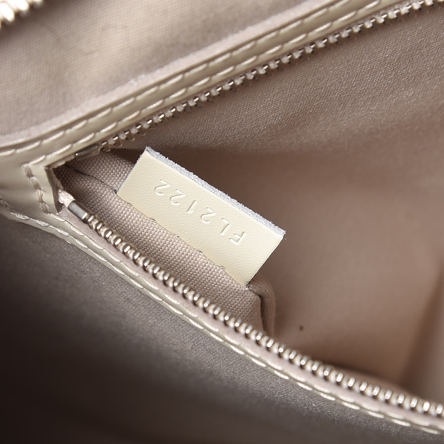 Louis Vuitton Epi Brea MM Ivory 8 of 17