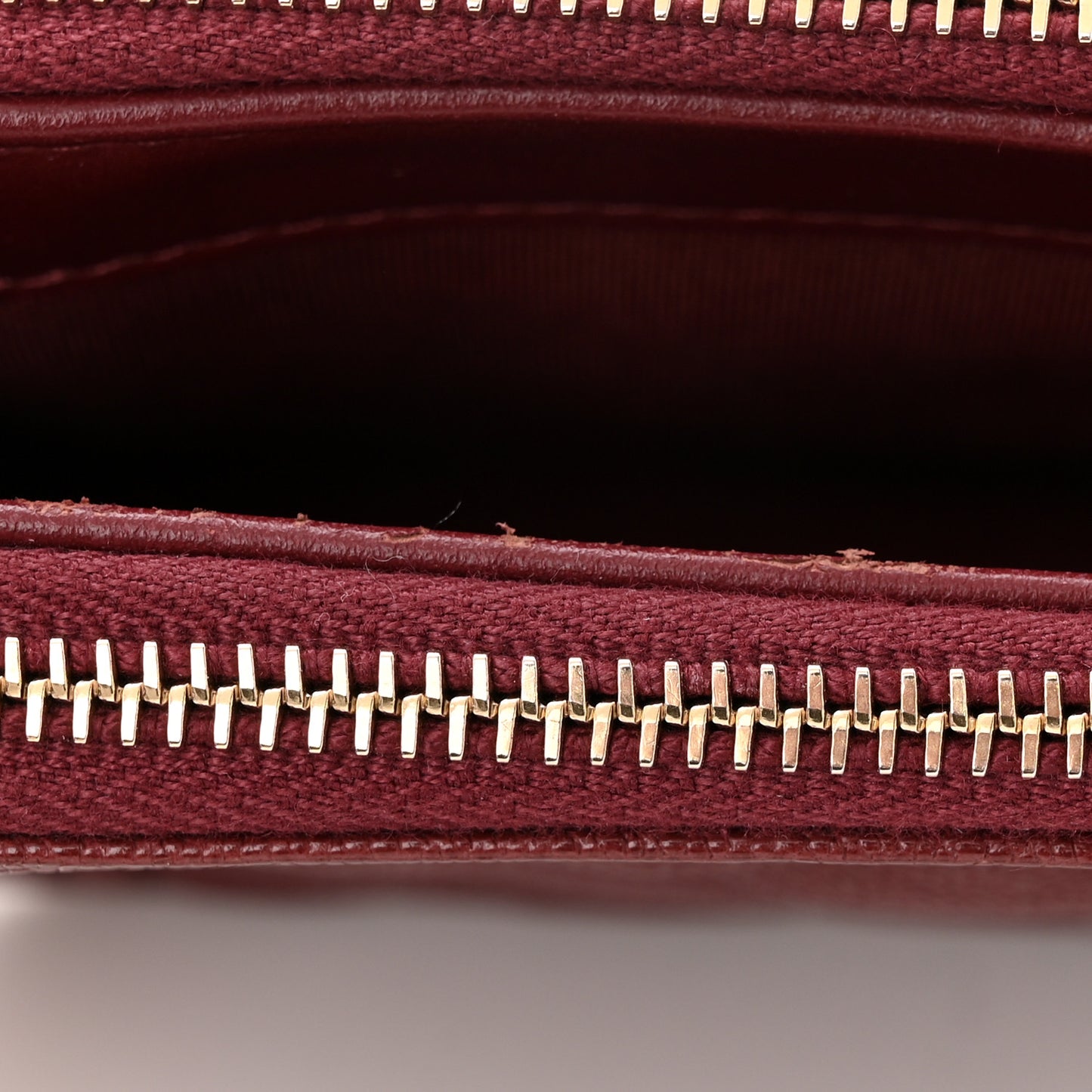 Caviar Quilted Small Boy Clutch With Chain Burgundy