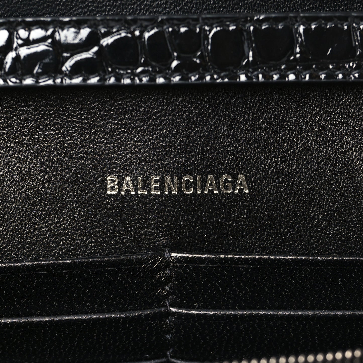Shiny Calfskin Monochrome Crocodile Embossed Hourglass Chain Bag Black