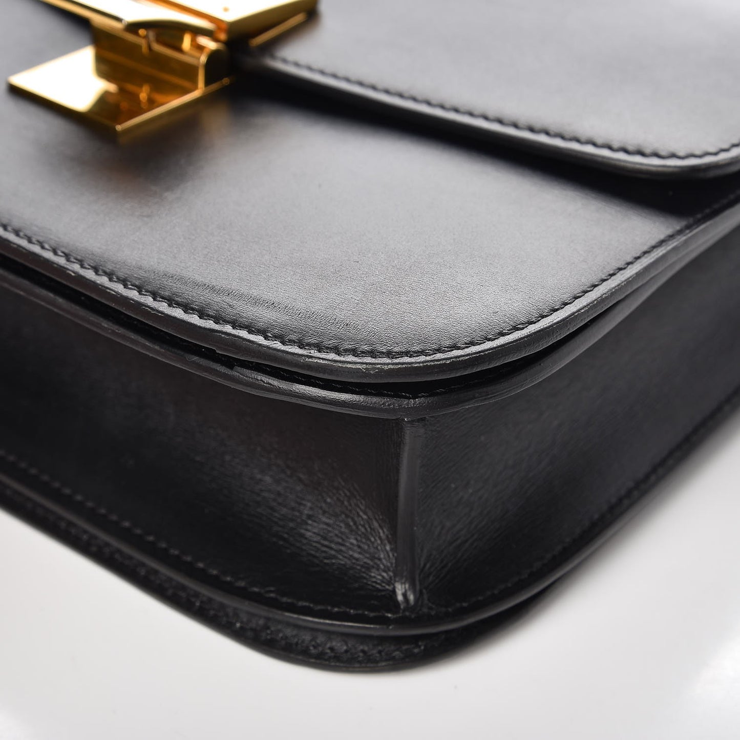 Box Calfskin Medium Classic Box Flap Bag Black