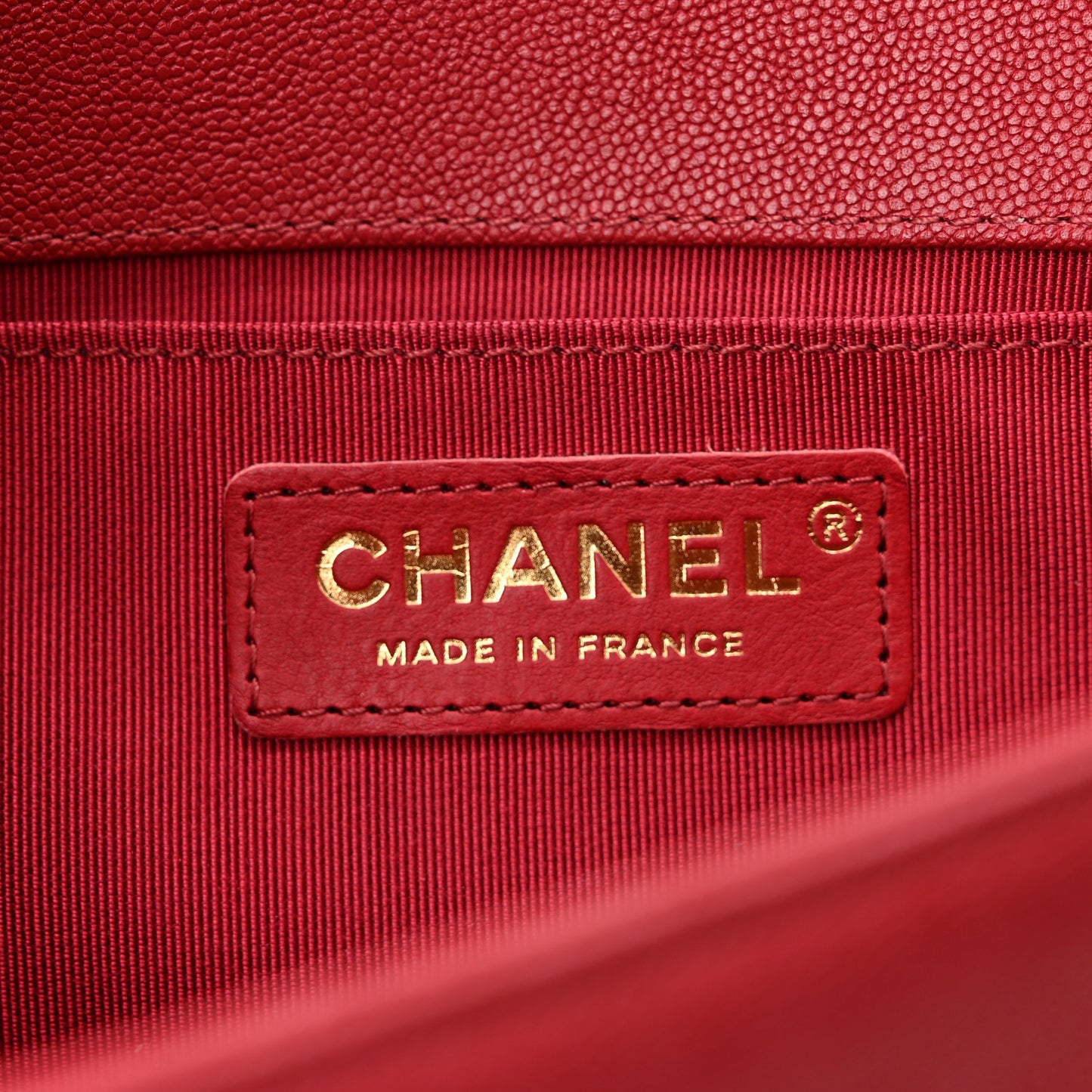 Caviar Chevron Quilted Medium Boy Flap Red