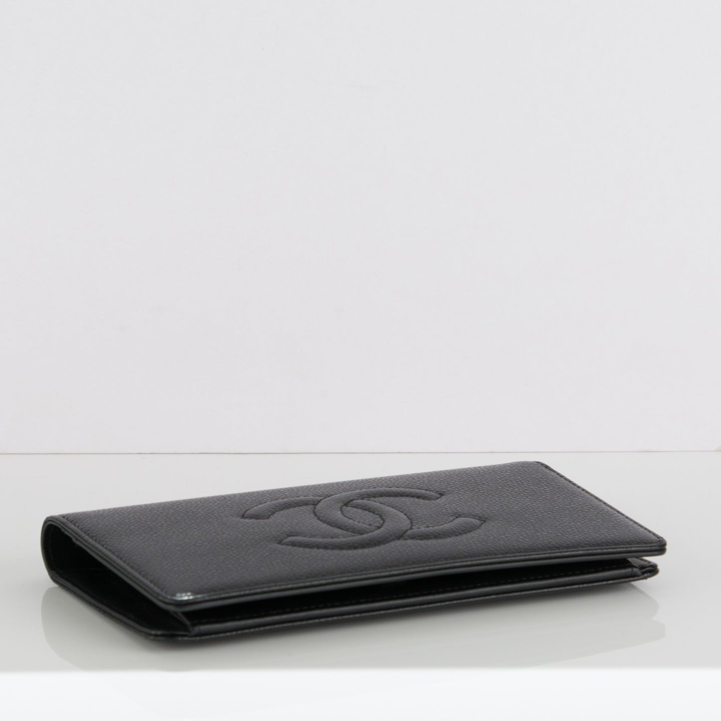 Caviar Timeless CC Yen Wallet Black