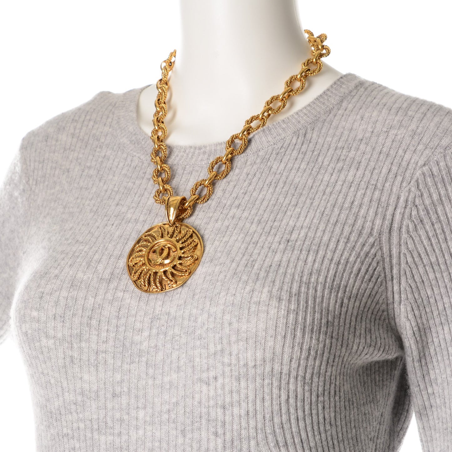 CC Pendant Necklace Gold