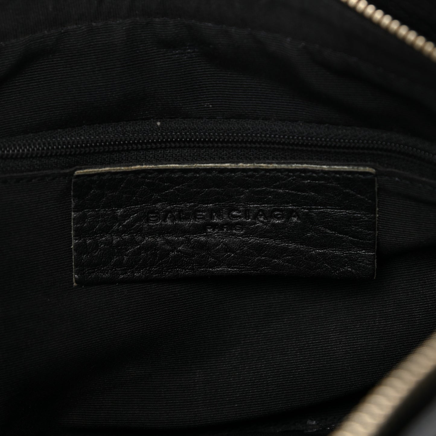 Pebbled Caribou Classic Hardware First Black