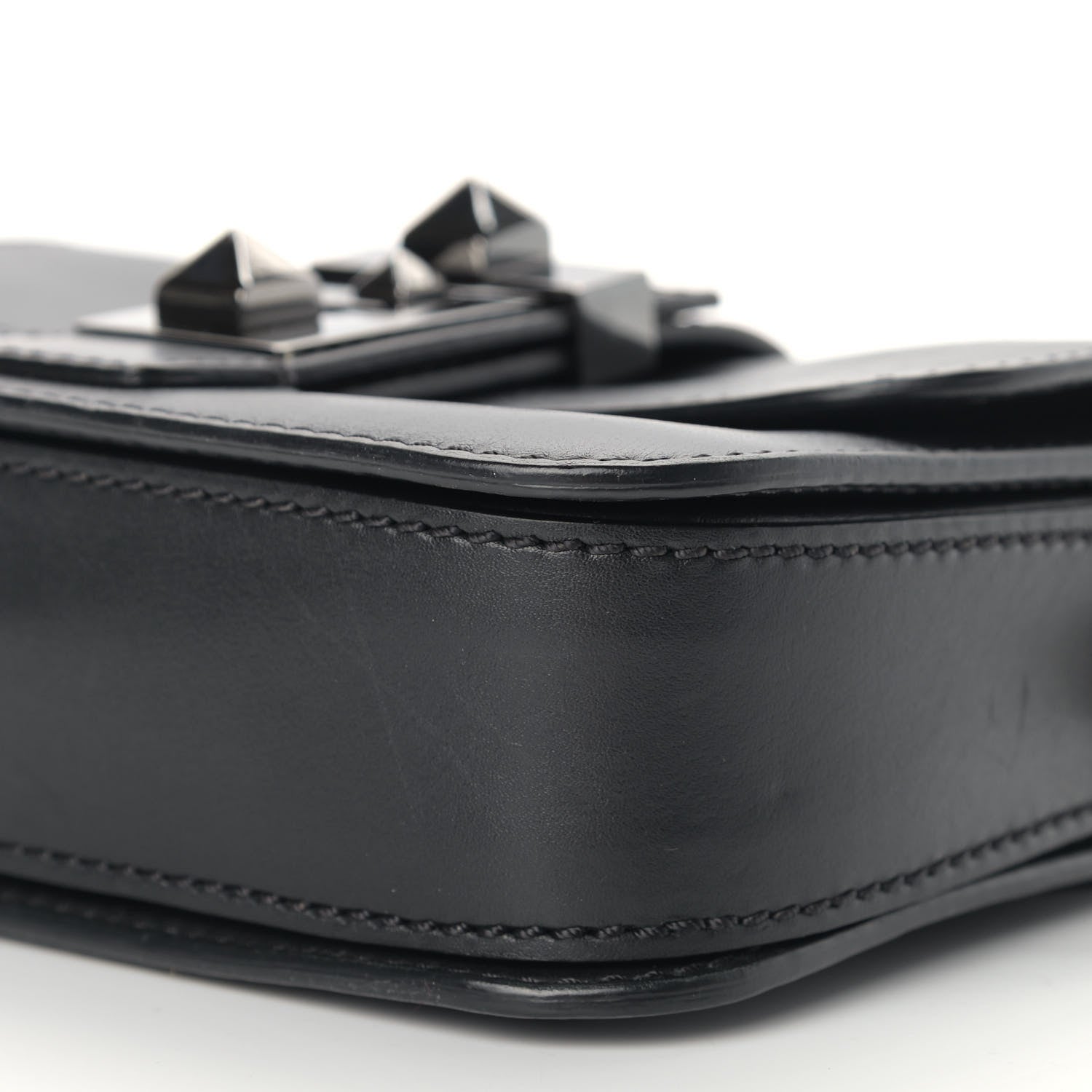 Valentino Garavani Vitello B-Rockstud Flap Black 8 of 15