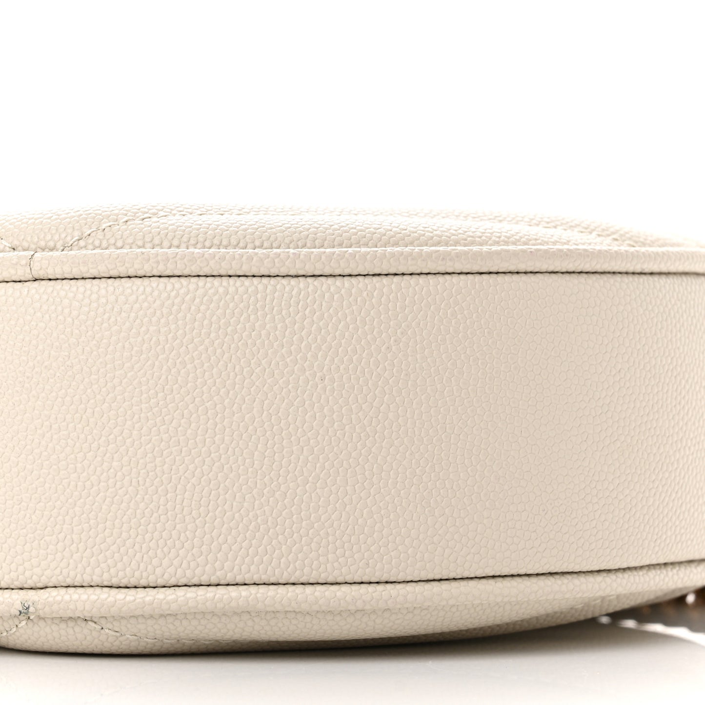 Grain De Poudre Matelasse Chevron Quilted Round Vinyle Camera Bag Crema Soft