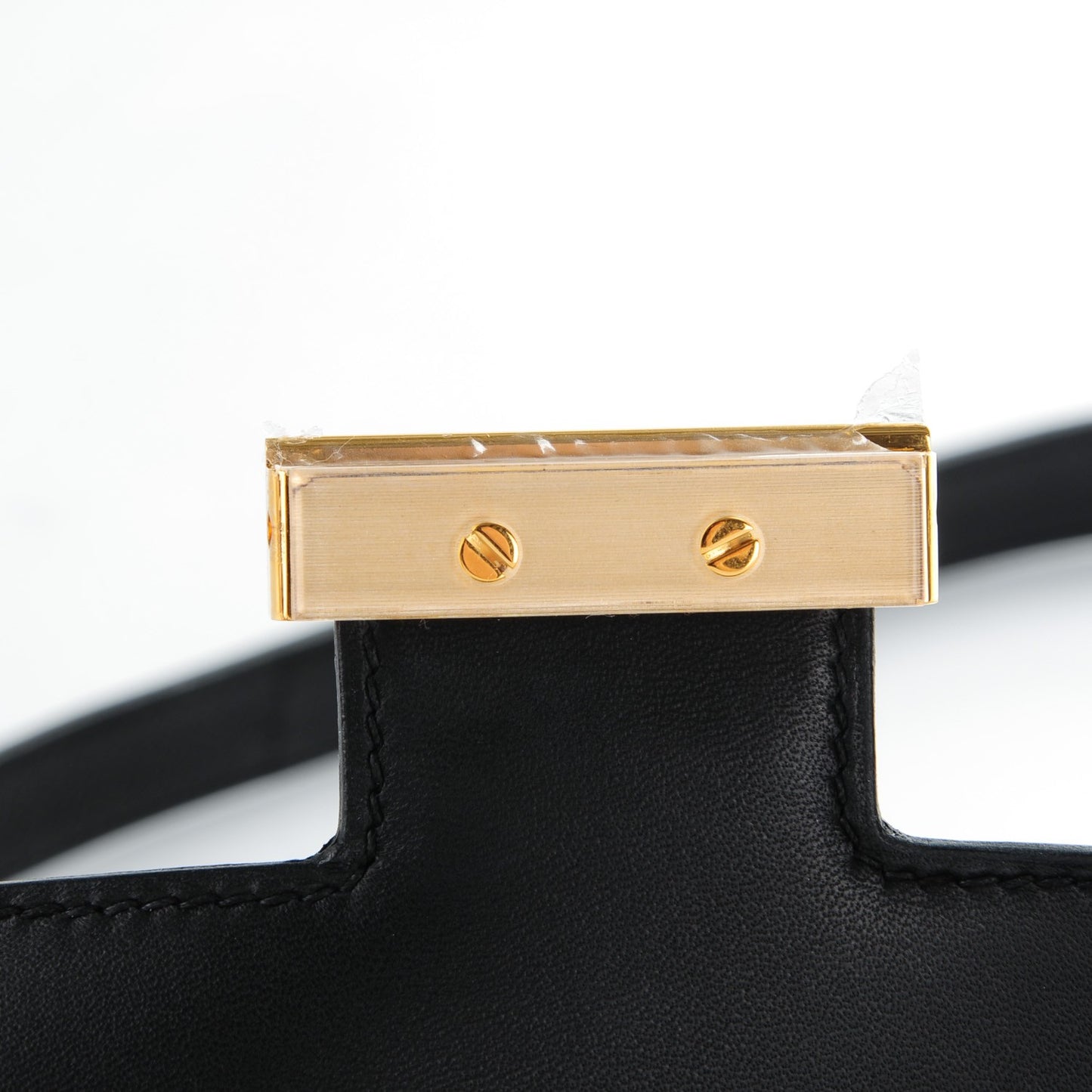 Epsom Constance 24 Black