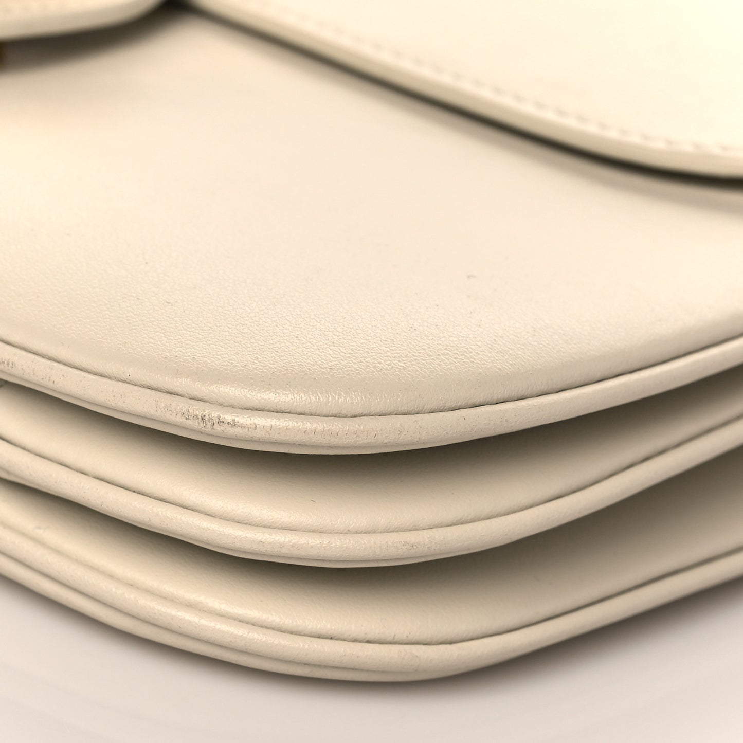 Smooth Calfskin Medium Tabou Rice