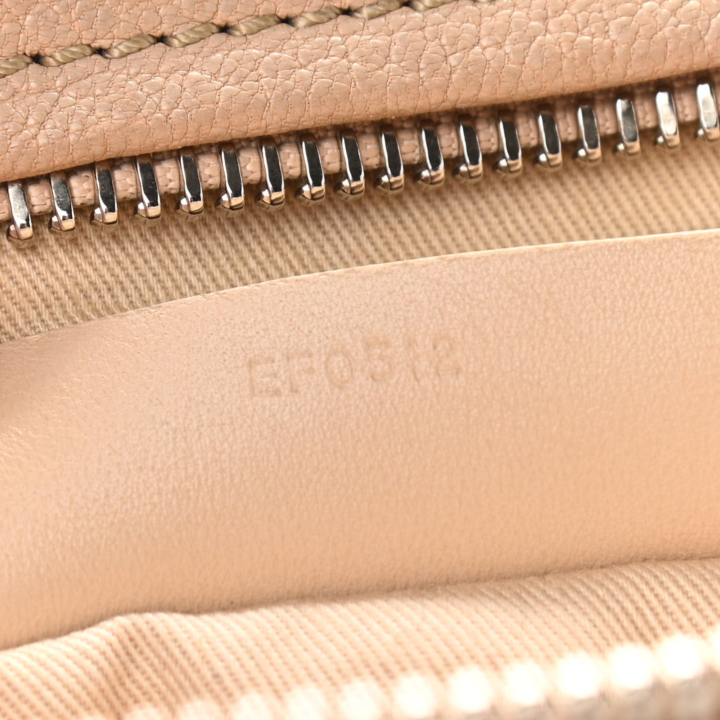 Sugar Goatskin Large Pandora Beige