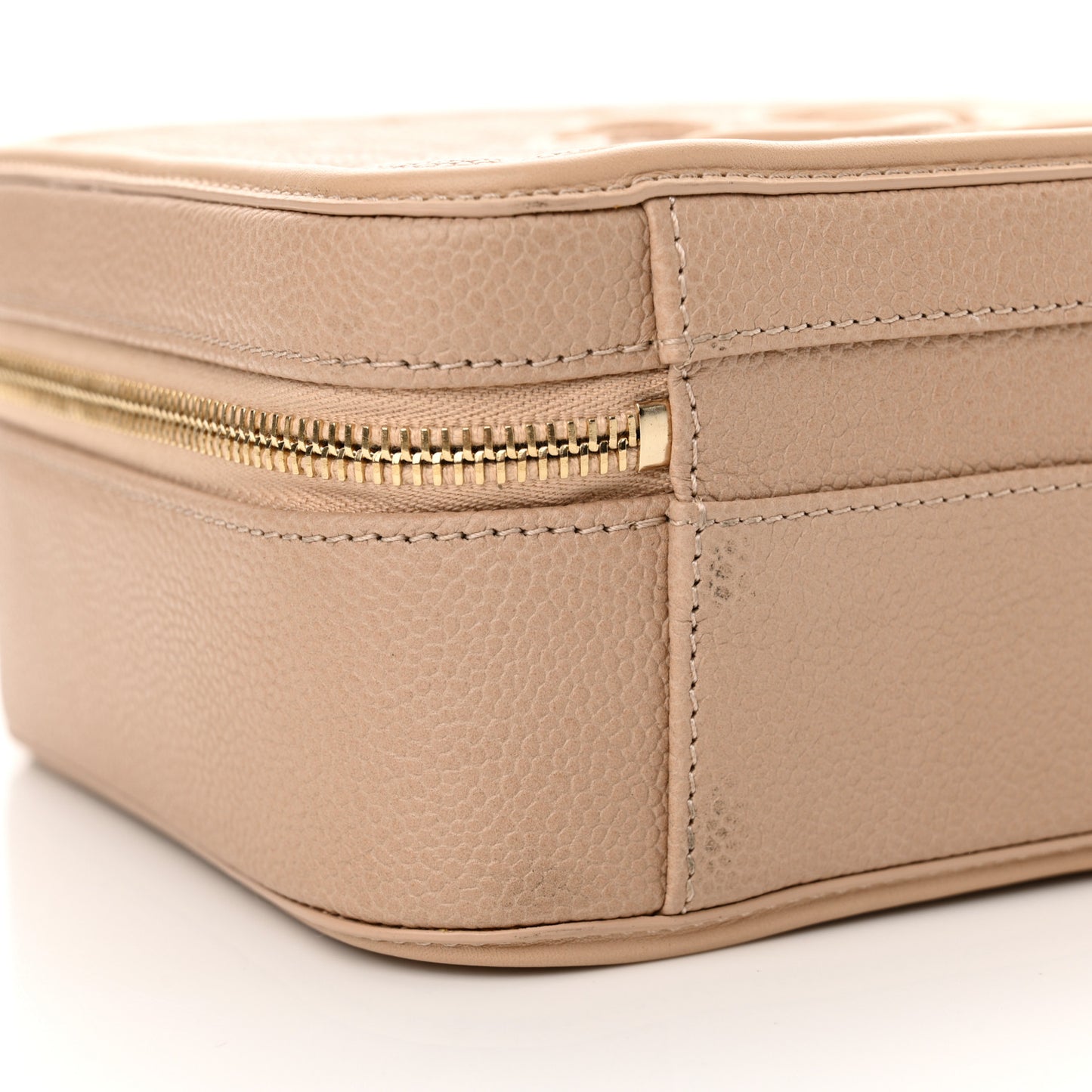 Caviar Quilted Medium CC Filigree Vanity Case Beige