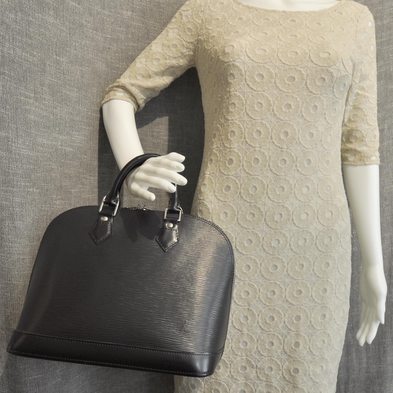 Louis Vuitton Epi Alma Black 3 of 8