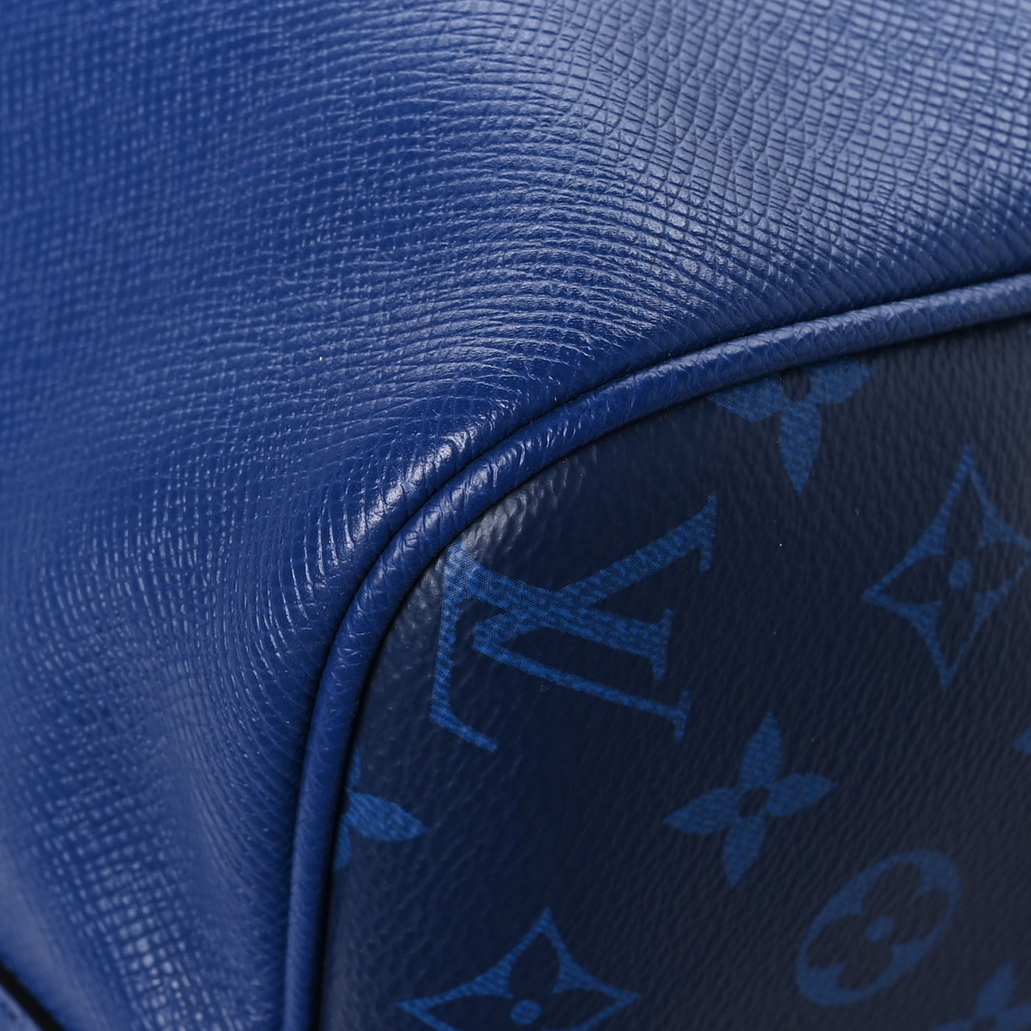 LOUIS VUITTON Taiga Monogram Eclipse Keepall Bandouliere 50 Pacific Blue