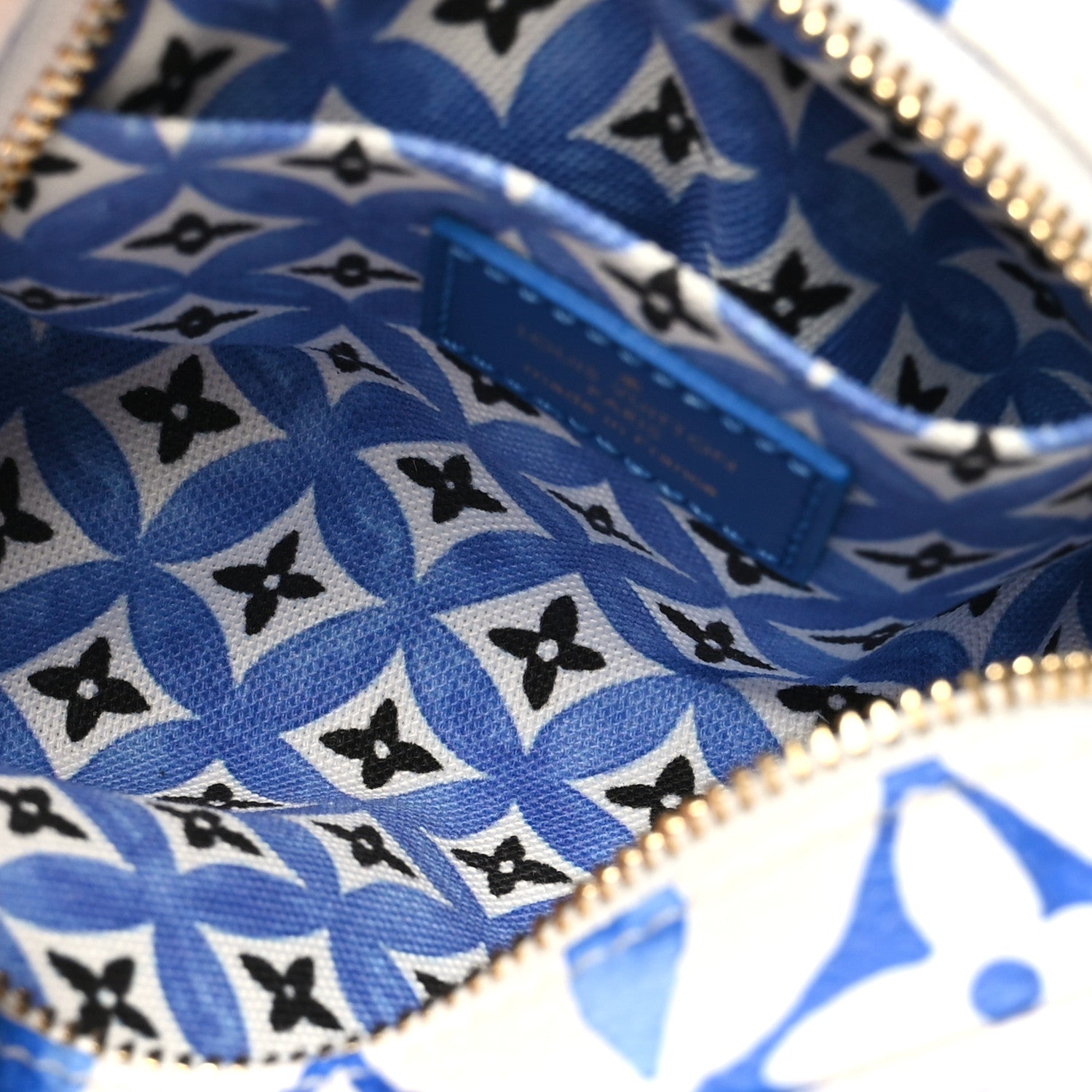 Louis Vuitton Monogram Giant By The Pool 2.0 Wapity Case Blue 5 of 8