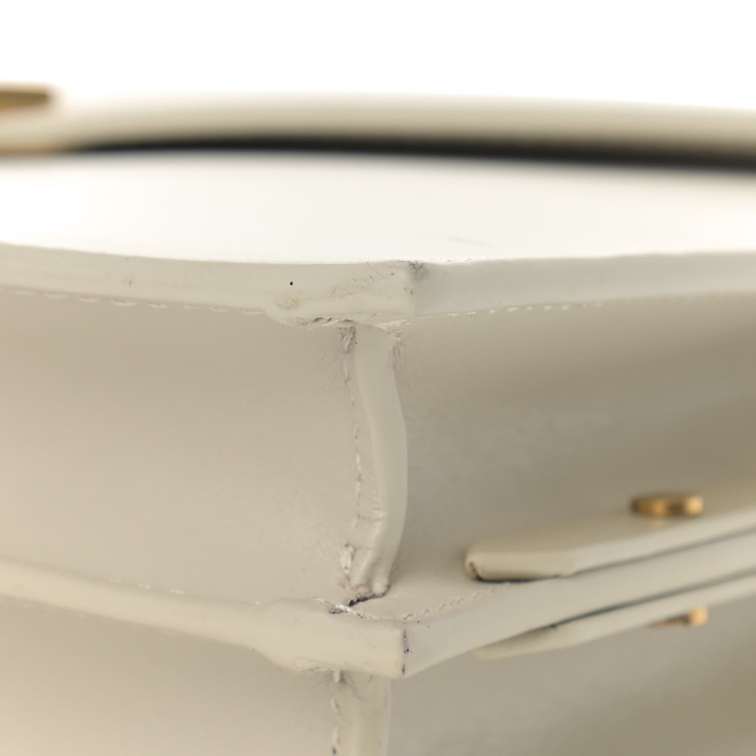 Saint Laurent Smooth Calfskin Monogram Cassandra Clasp Bag Crema Soft 11 of 13
