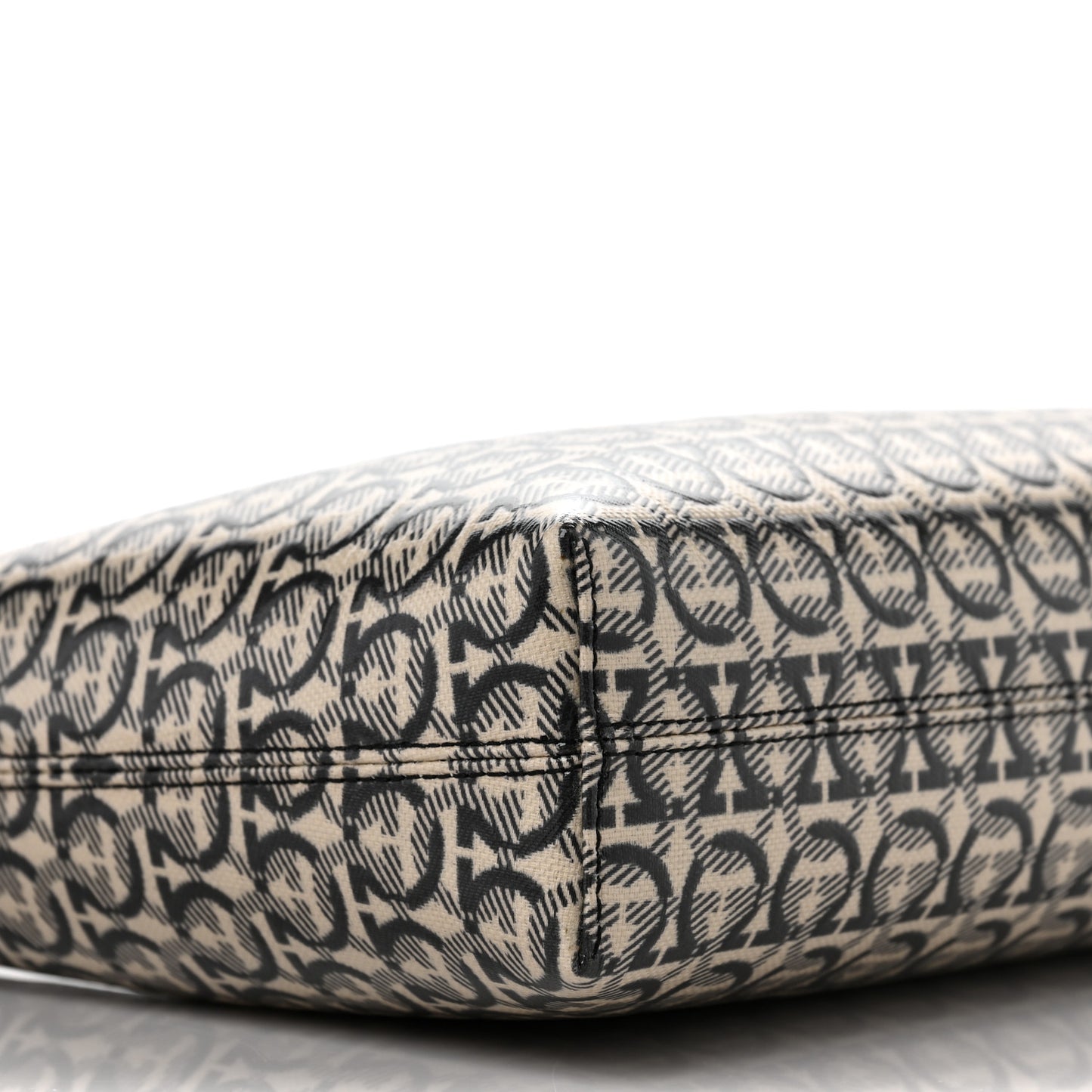 Jacquard Trifolio Shoulder Bag Beige Black