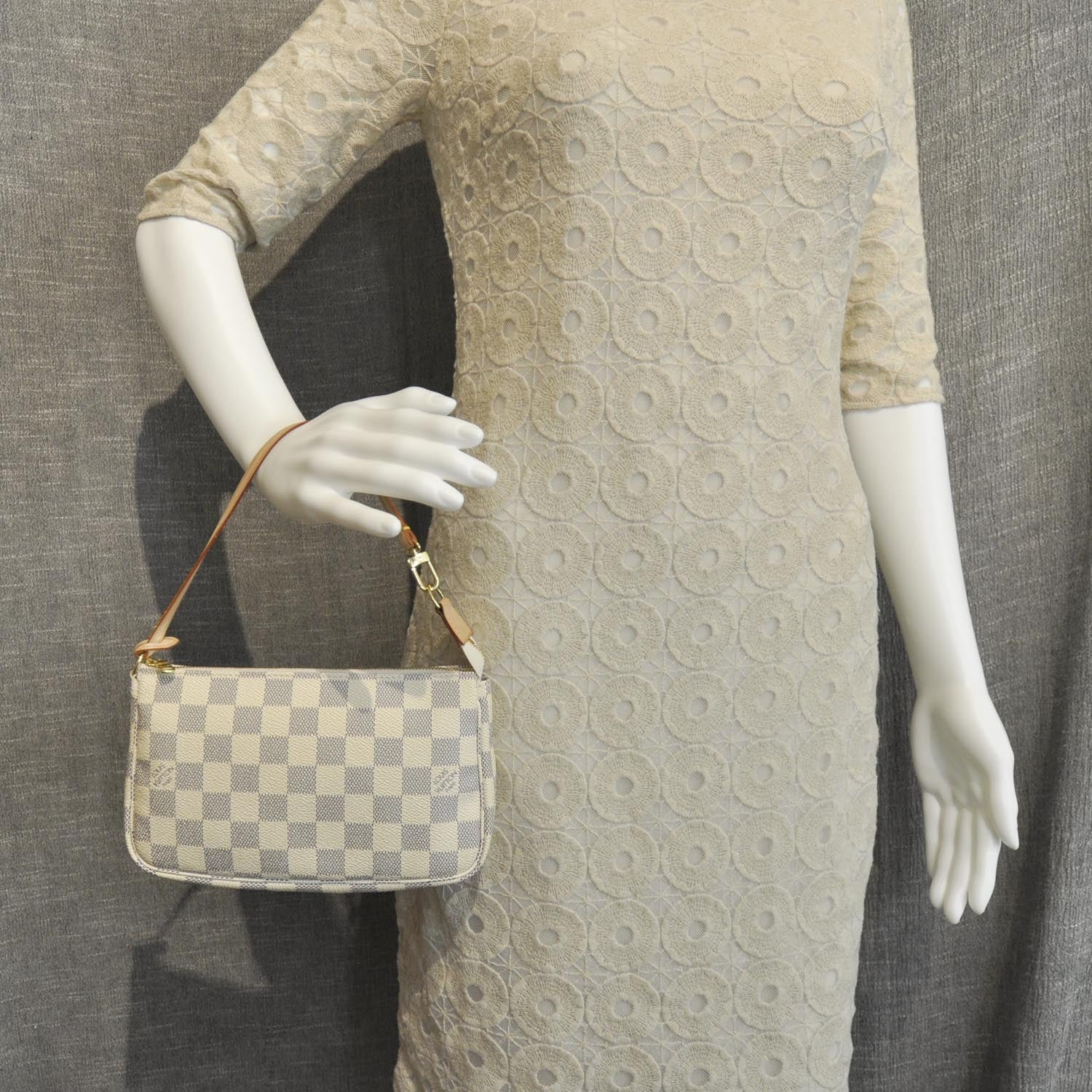 Louis Vuitton Damier Azur Pochette Accessories Bag 4 of 9