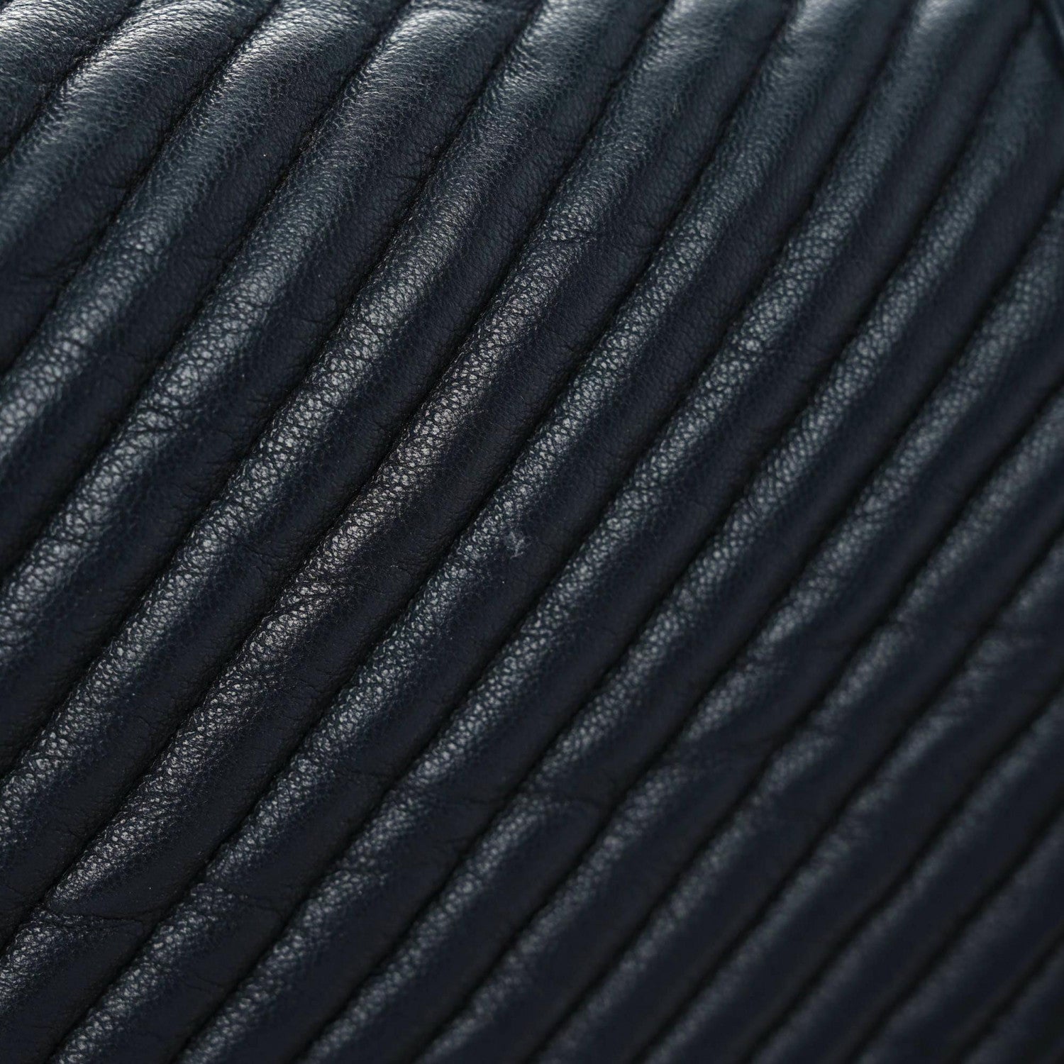 Chanel Wrinkled Lambskin Chevron Quilted New Medium Boy Flap Navy Blue 19 of 19